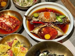 -草家酱蟹炭火烤肉店(珲春南路一店)