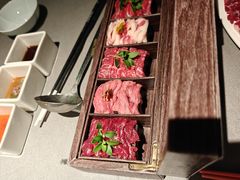 -左庭右院鲜牛肉火锅黑金店(陆家嘴中心店)