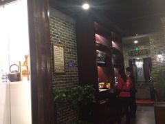 -东口码头·烧鸽子·鱼头泡饼·地方菜(金鹰悦城店)