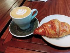 拿铁-VESH COFFEE(定西路店)