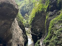 -龙水峡地缝景区