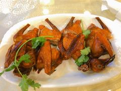 烧乳鸽-紫羅蘭酒家(万江石美店)