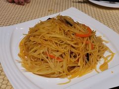 酸辣土豆丝-巴扎美食·新疆菜·西域歌舞表演餐厅(新疆大厦店)