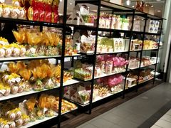-卡迪威百货