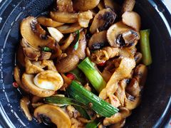 炒蘑菇-百年神厨·地道川菜(清江西路店)