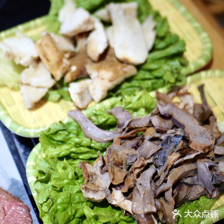 关于我和姐妹在云南吃菌子火锅中毒这件事