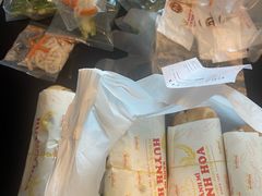 -Bánh Mì Huynh Hoa