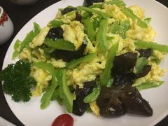 苦瓜木耳炒鸡蛋-金牌餐厅·天津菜·八珍豆腐·老爆三(瓷房子店)