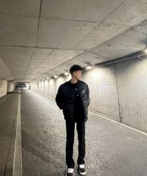 -侨治发型