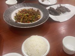 -湖南人家湘菜馆(镇江路店)