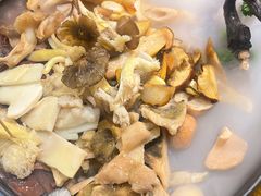 -一朵菌·野生菌探索家火锅(南亚店)