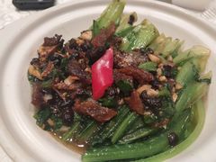 豆豉鲮鱼菜心-亢龙太子酒轩(东湖店)