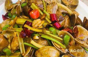 Stir-Fried Clams with Aromatic Flavor