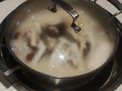 -三人行骨头王火锅(长寿店)
