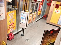 -麦当劳(杨林得来速店)