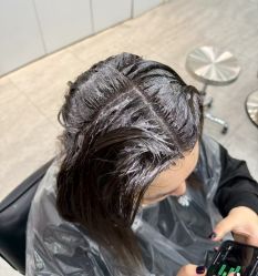 -梳蕾娜 HAIR SALON