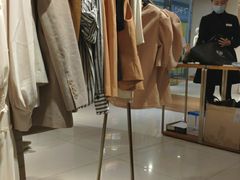 -王府井奥莱临潼小镇(临潼店)