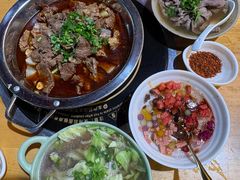 -大众跷脚牛肉馆·非遗传承单位(峨眉山店)