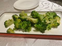 蒜茸西兰花-粤秀小厨·广式早茶(辽宁路店)