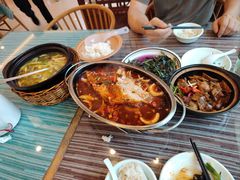 -自游人·美食一楼