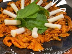 铁板章鱼五花肉-春熙台韩国料理·章鱼肥牛(西丽店)