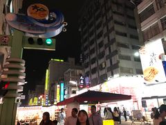 -六合夜市