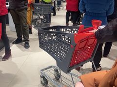 -中百仓储超市有限公司(越秀星汇维港店)