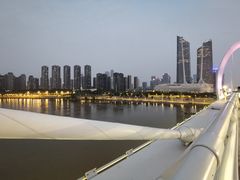 -南京眼步行桥