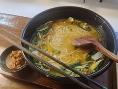 -银米·云南传统过桥米线(双廊黑金冠店)