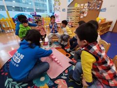 -抱抱熊托育中心(大悦城店)