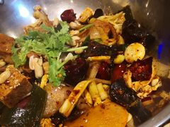 -拿渡麻辣香锅(世茂广场·工三店)