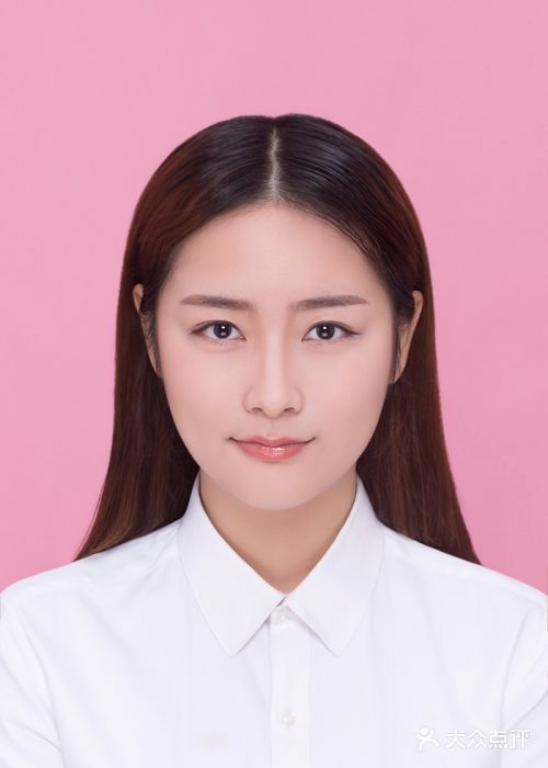 粉底个人证件照