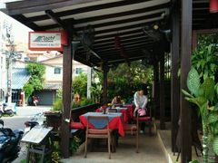 -Dash Teak House