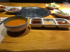 -唯成•韩国炭火烤肉 유성고기