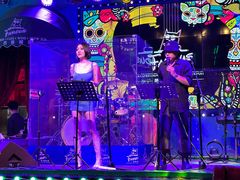 -Famous肥猫墨西哥音乐餐吧(五棵松华熙LIVE店)