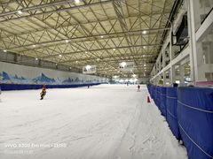 -乔波室内滑雪场