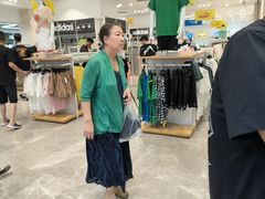 -BIGOFFS 超级折扣(仁恒伊势丹店)