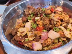 -休记光头香辣蟹干锅(绵竹店)