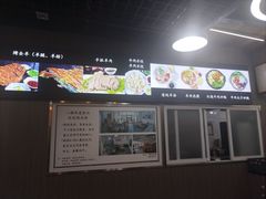 -陇上全荟兰州传统牛肉面(延吉路店)