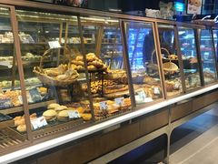 面包甜点陈列柜-巴黎贝甜(龙江店)