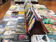 -新华书店(泉城路店)