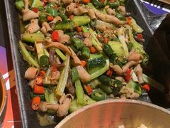 -何师烧烤Pro ·江湖川菜·小龙虾·精酿(太古里旗舰店)