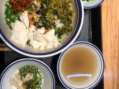 -云阿蛮云南生烫牛肉米线(奉贤路店)