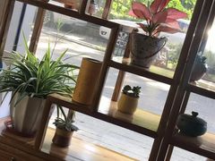 -耳语轻风专业采耳馆(古北花世界商业广场店)