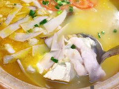 -兔行天下-鸿鹤鲜锅兔(中海国际店)