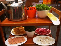 -胡须佬鸡煲四季火锅店(石厦西村直营店)