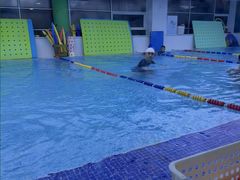 -龙格亲子游泳·水育早教中心(华亿大润发店)