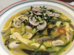 毛豆米鲜椒鳝丝-老季市·三代非遗传承·地标美食老汁鸡(工农路店)