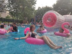 -欢乐水魔方水世界