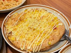 玉米披萨配蛋黄酱披萨-萨莉亚意式餐厅(南京环亚凯瑟琳广场店)